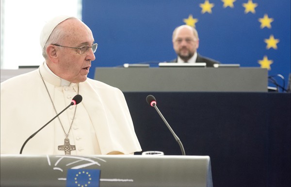 Pavens to taler i Strasbourg