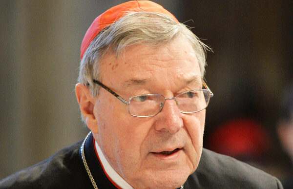 Kardinal Pell opfordrer Troslærekongregationen til at gribe ind over for to biskoppers udtalelser om homoseksualitet