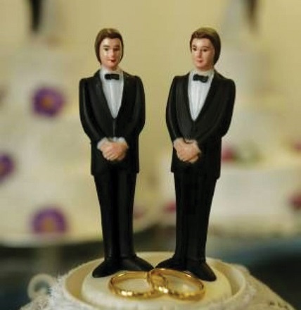 Hvorfor vil Kirken ikke gå med til, at to personer af samme køn kan blive gift?